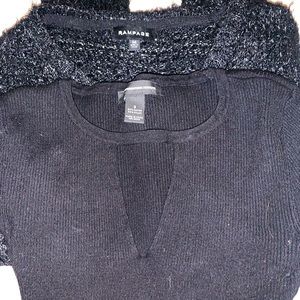 Bundle of 2 black sweaters🖤 EUC